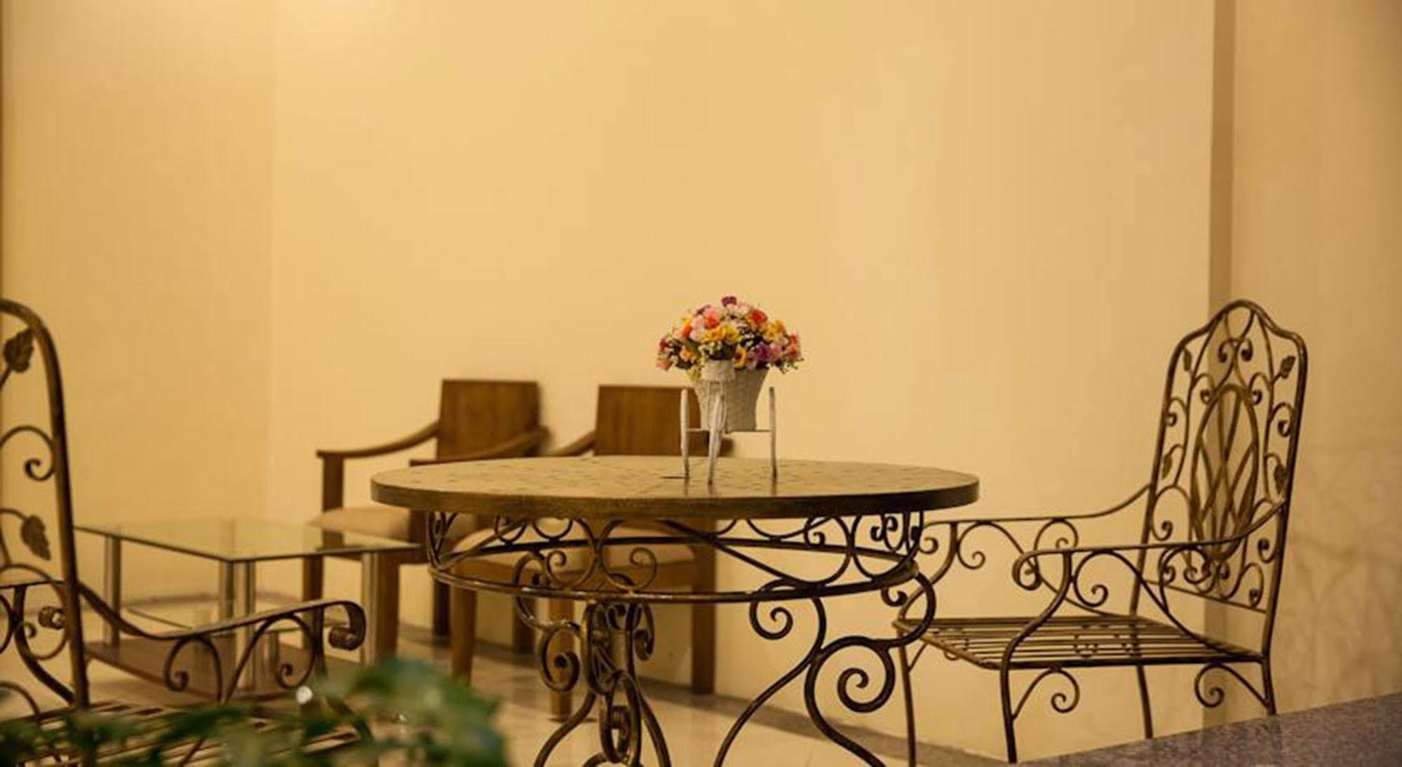La Palm Hotel Hanoï Extérieur photo