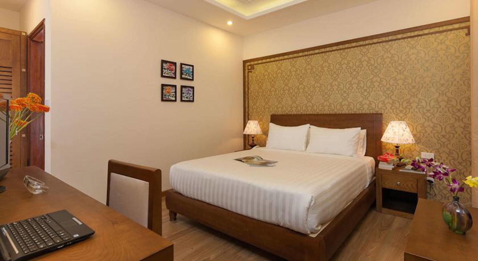 La Palm Hotel Hanoï Extérieur photo
